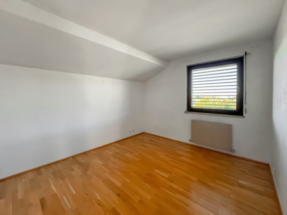 Zimmer • DG-RSI-24-2982