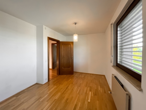 Zimmer • DG-RSI-24-2982
