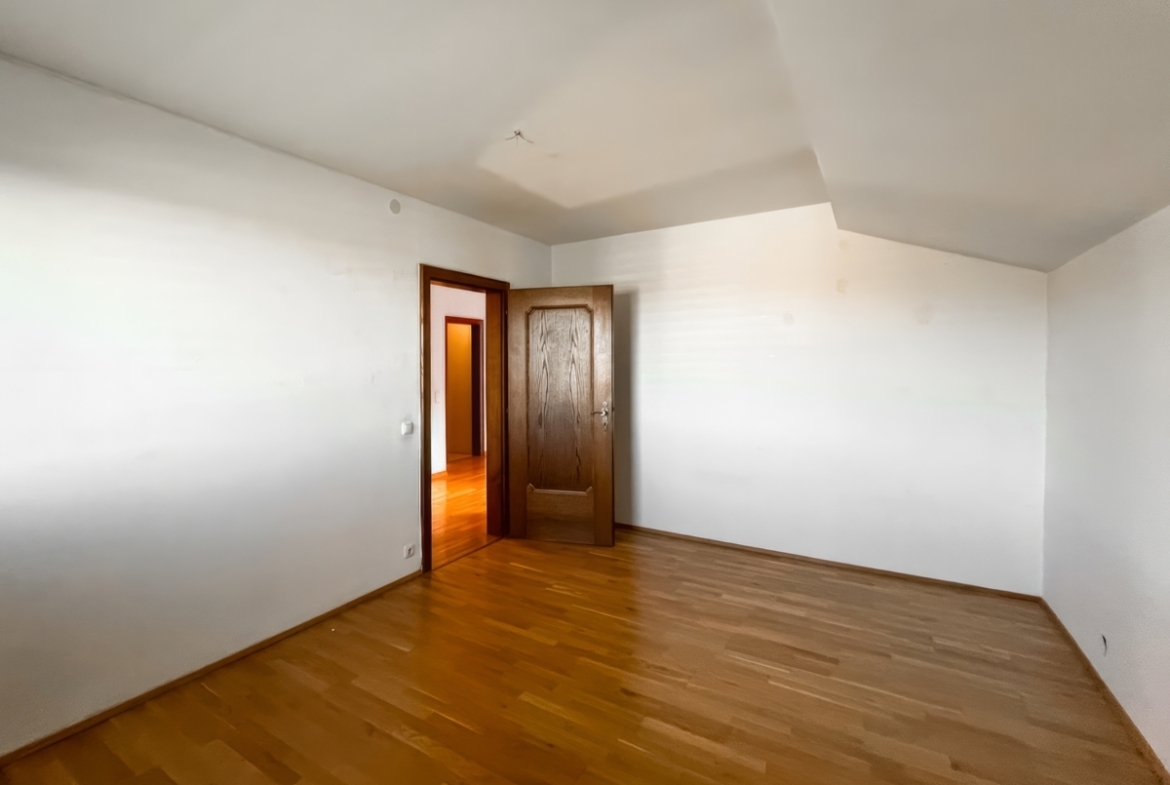 Zimmer • DG-RSI-24-2982