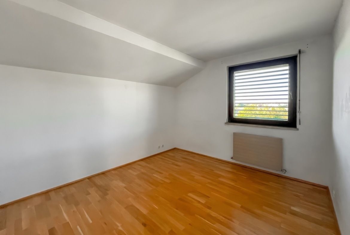 Zimmer • DG-RSI-24-2982